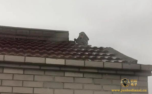 鈞和電子分享紹興一處民宅遭雷擊