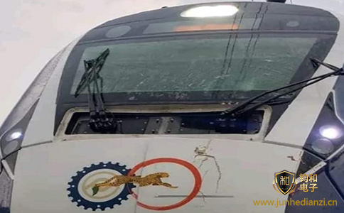 鈞和電子分享印度半高鐵列車車遭雷擊